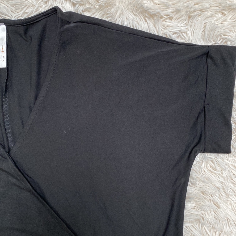 E.C. Front Wrap Top 💗 Black - Picture 6 of 11